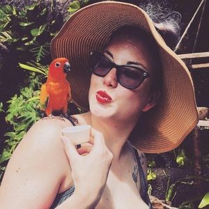 Meet your Posher, Brittany